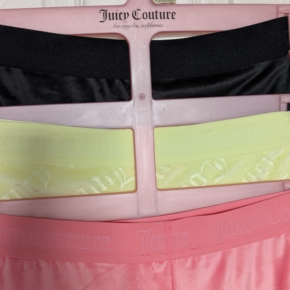 Juicy Couture Women's (Large) Velvet/Velour Sleep/Boxer Shorts/Pajama Bottoms - Picture 10 of 16